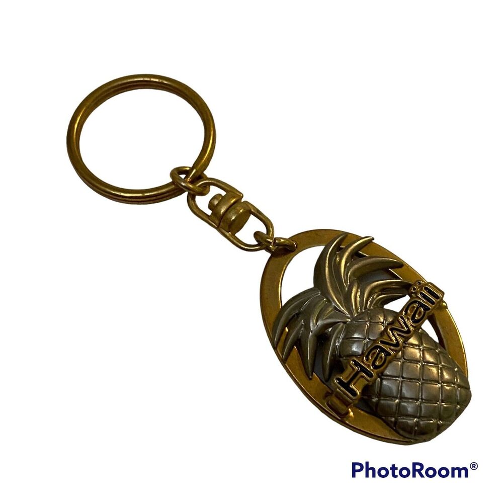Vtg Hawaii 3D Keychain Pineapple Charm Swivel Gold Tone Souvenir Novelty